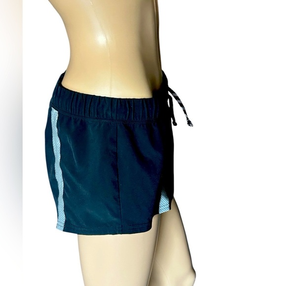 Free People Movement Hot Trot Shorts Zip Pocket Reflective Women’s Size XS Black - Picture 4 of 11